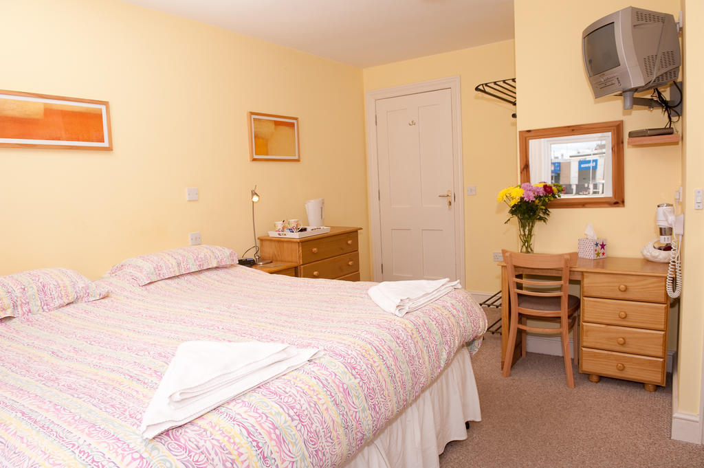 Holbrook Bed And Breakfast Шефтсбери Номер фото